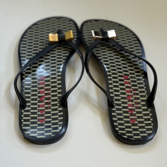 Women's Coach Landon Black Jelly Thong Flip Flop Sandals with Gold Bow, size 8.5 - Picture 5 of 13